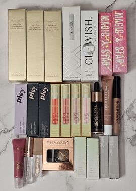 Huge reseller makeup bundle foundation lipgloss oil highlight brow gel concealer